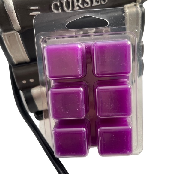 ScentSationals Wax Warmer Witch's Book Of Spells With “Fall In Love” Fragrance - Picture 9 of 9